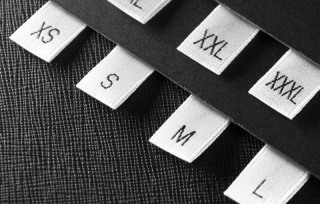 Étiquettes de taille de vêtements